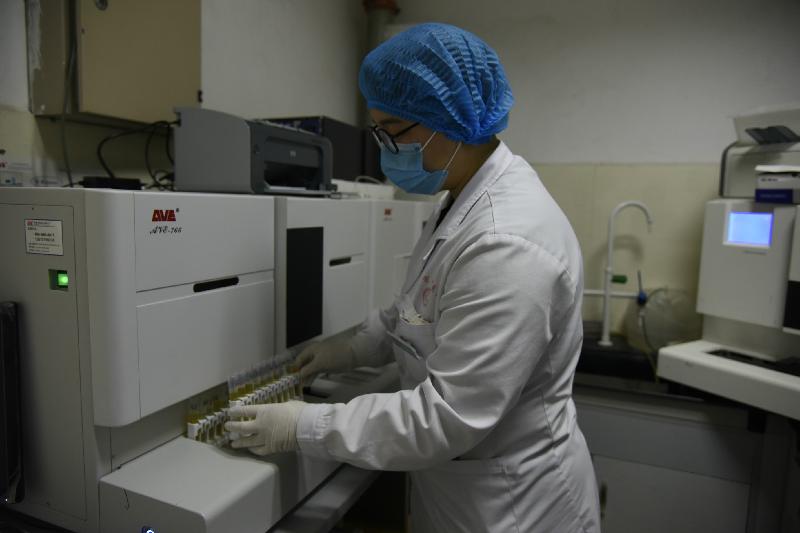 愛威AVE766全自動尿有形成分分析儀 - 